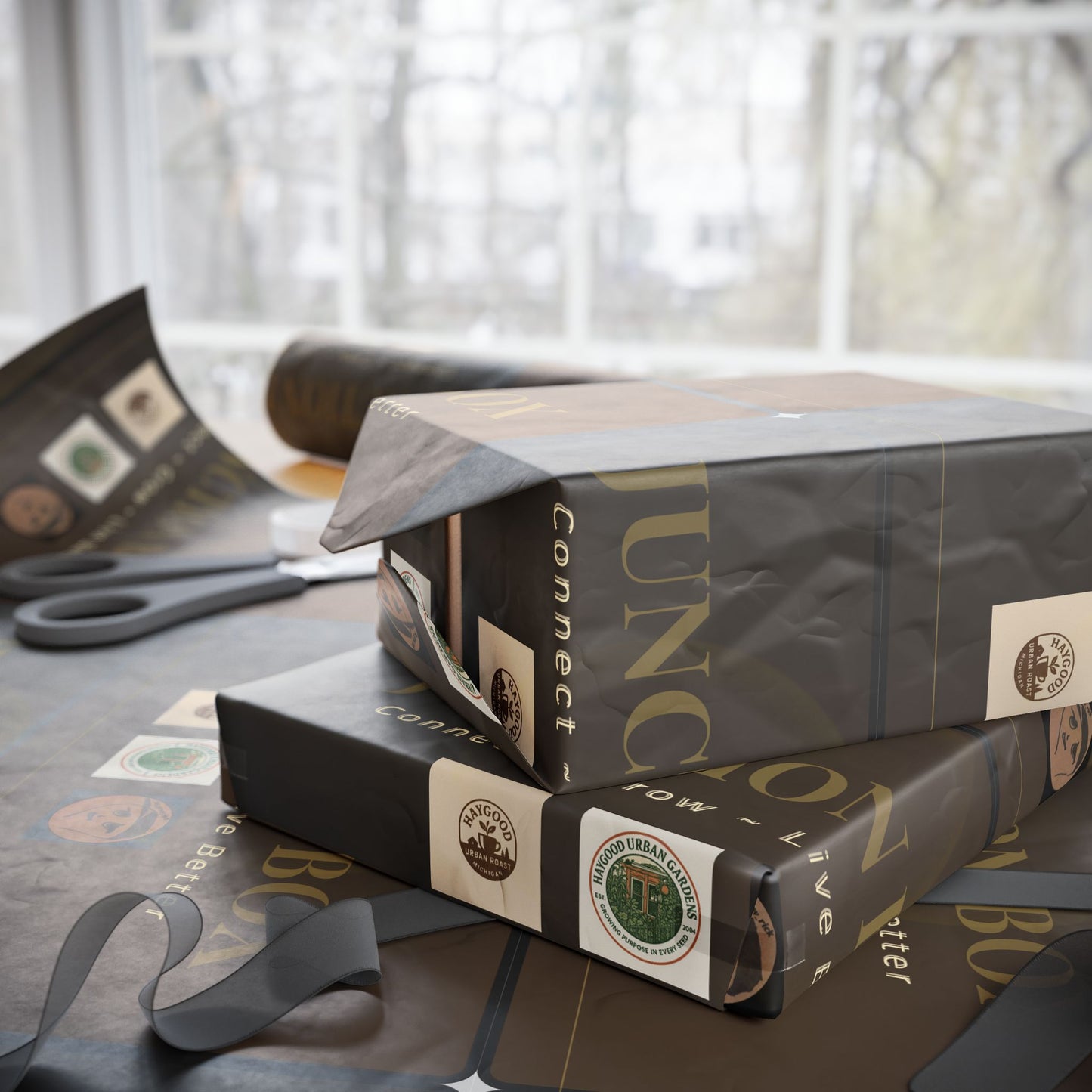 Elegant Patterned Wrapping Paper Roll - Perfect for Holiday Gifting and Special Occasions